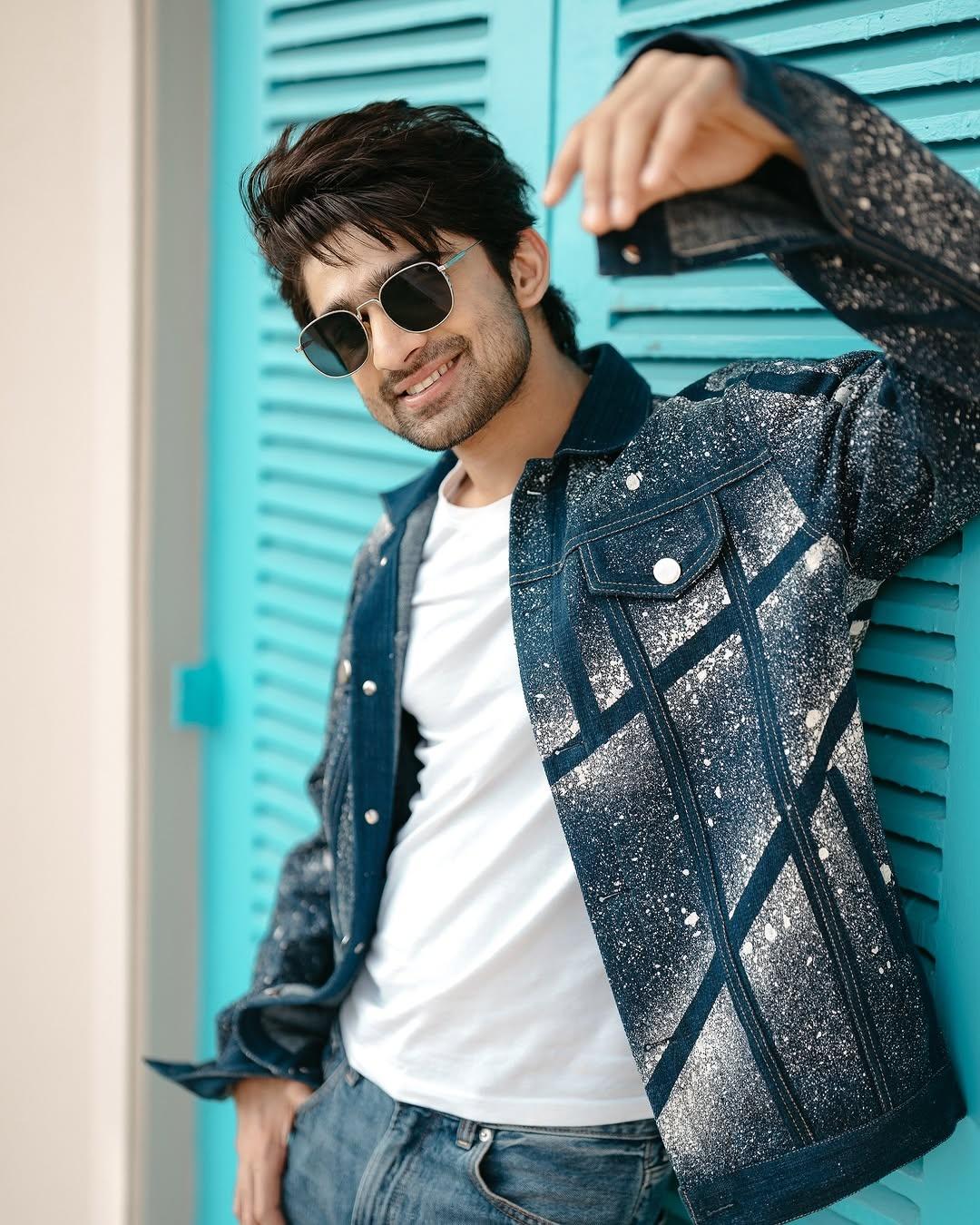 Abhishek Kumar calls Ravie Dubey, Sargun Mehta ‘risk-taking couple’