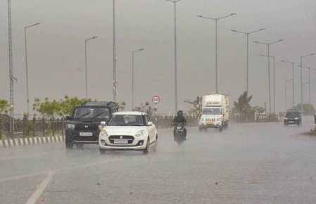 Monsoon gains pace in Bihar, IMD issues yellow alert for 18 districts