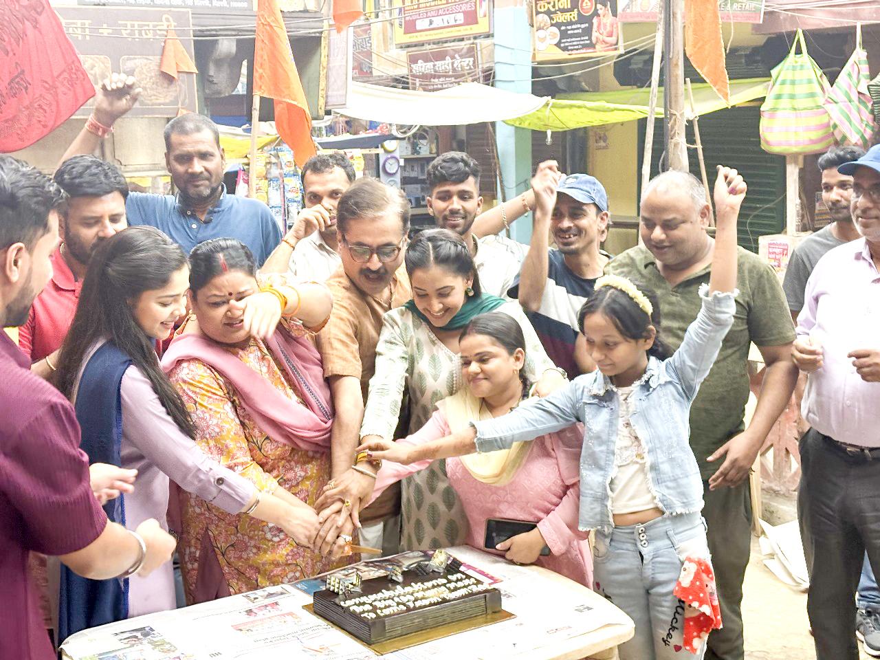 Sharad Kelkar-starrer ‘Tumm Se Tumm Tak’ clocks 100 episodes, celebrations light up sets