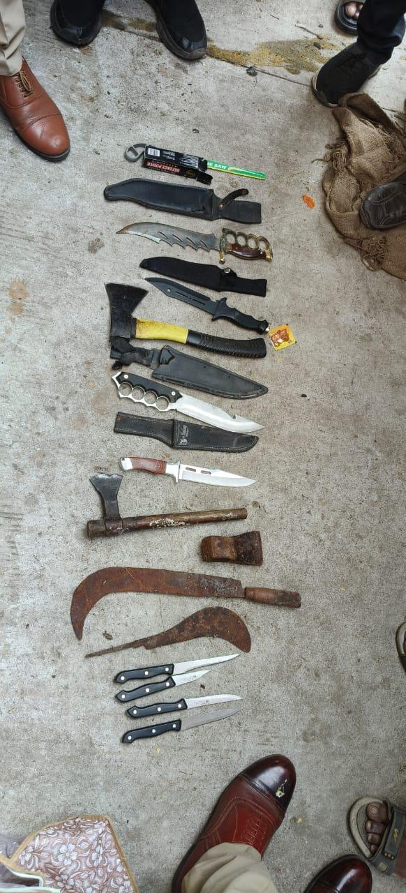 Hyderabad Police raid houses of history-sheeters, seize knives