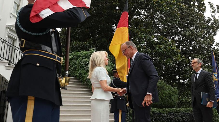 European leaders arrive at White House to show support for Ukraine ahead of Trump meeting