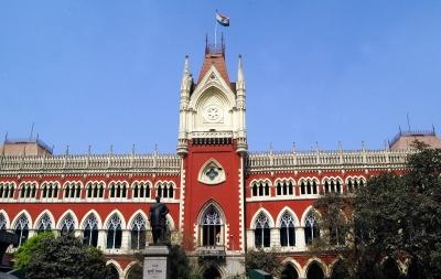 Three women try to commit suicide in front of Calcutta HC; attempt foiled by cops