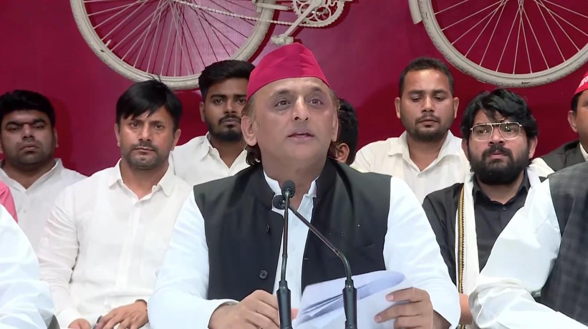 School mergers a deliberate move to deny education to poor, says Akhilesh Yadav