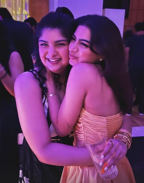 Khushi Kapoor wishes happy birthday to the 'best human' Anshula Kapoor