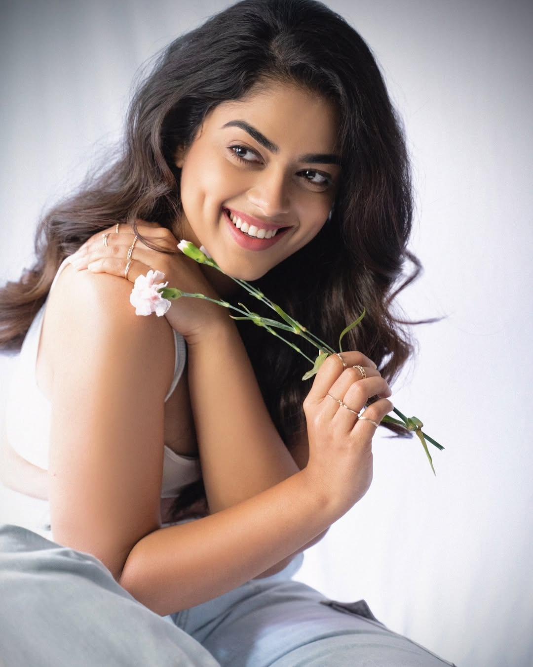 Siddhi Idnani spills the beans on sharing the screen with Shreyas Talpade and Tusshar Kapoor in 'KapKapiii'