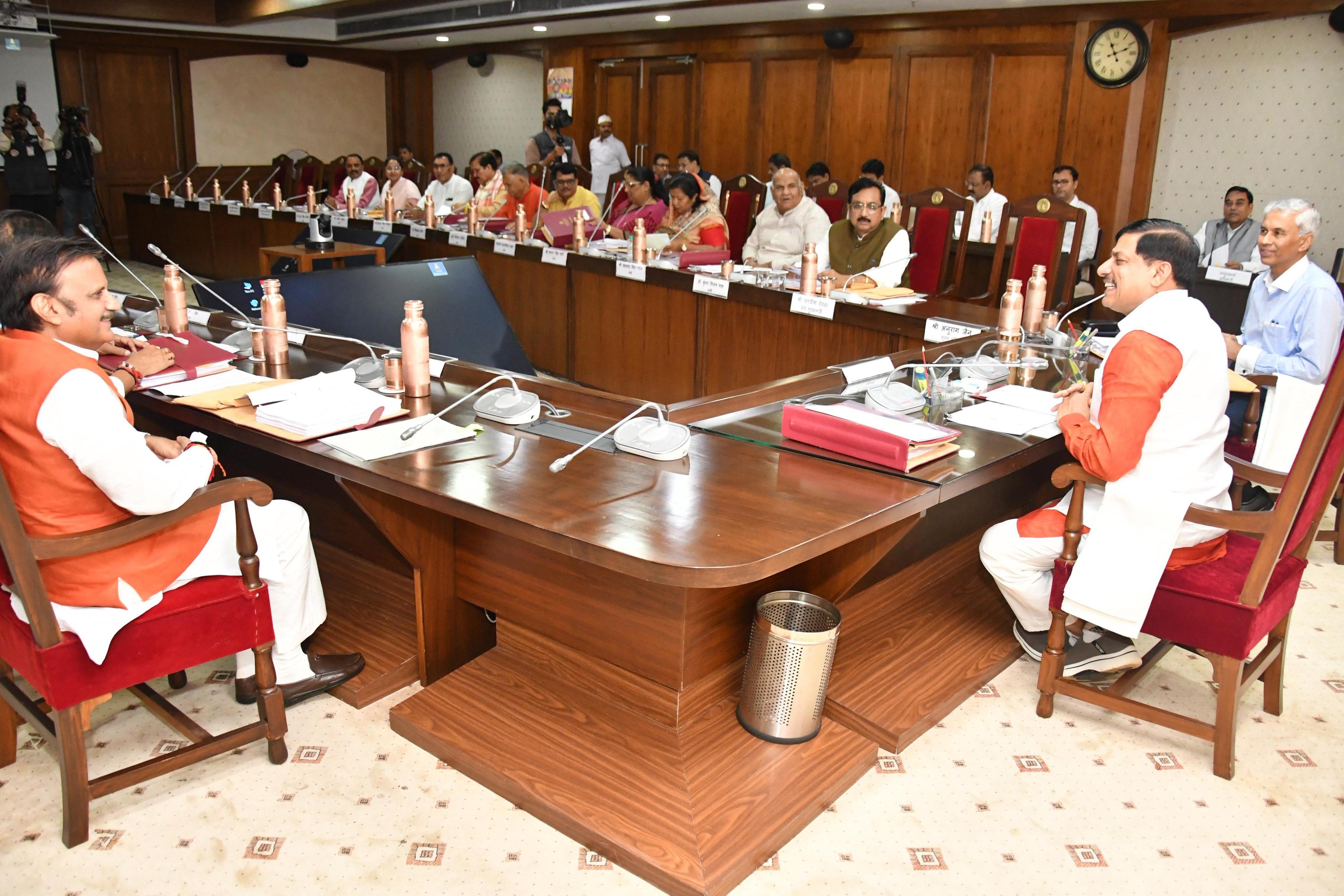 MP cops to get tablets for probe, 610 new subordinate prosecutors' posts for courts okayed