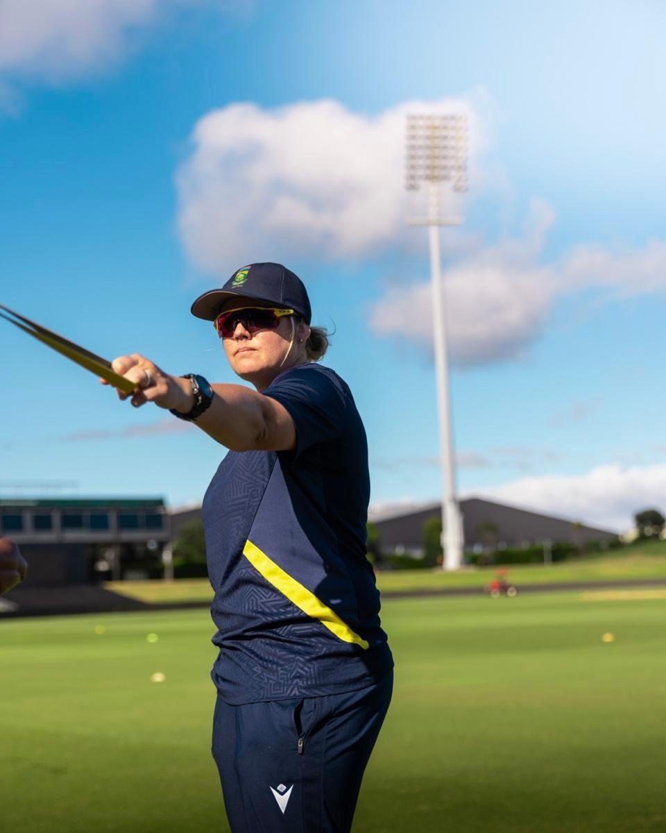 Injury setback halts Dane van Niekerk's comeback tour