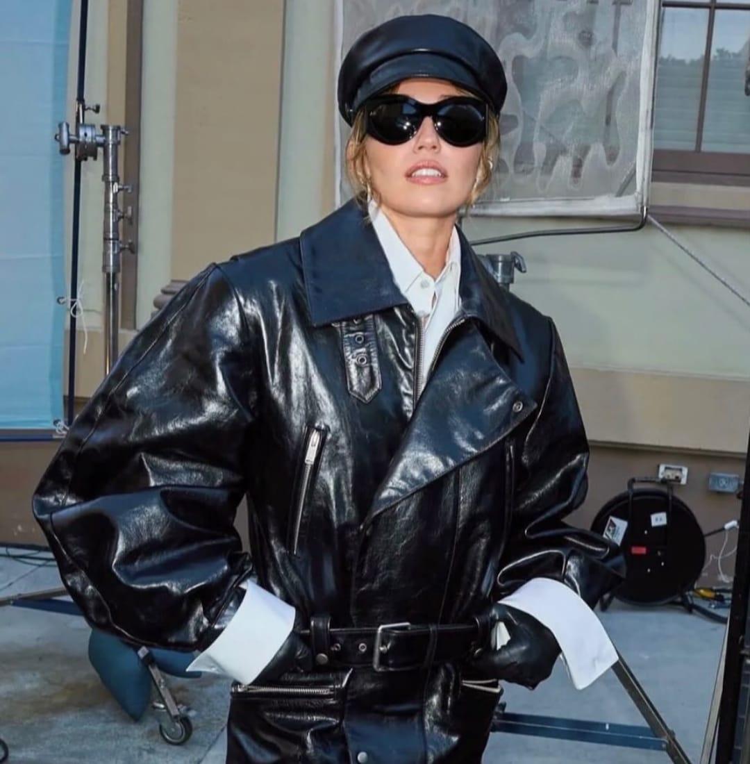 Miley Cyrus sets record straight on claims of her parents feeding off her childhood stardom