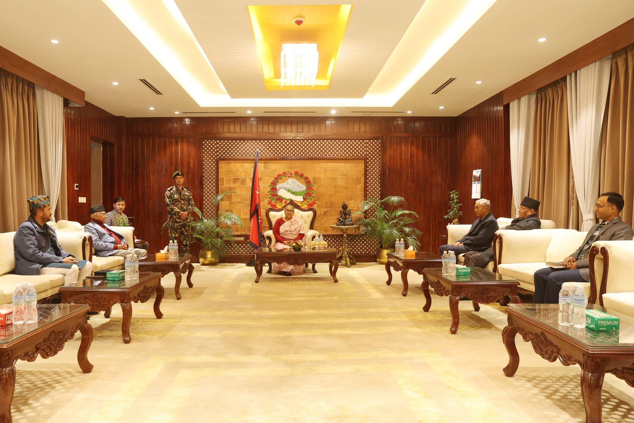 Nepal PM holds talks with top leaders of major political parties