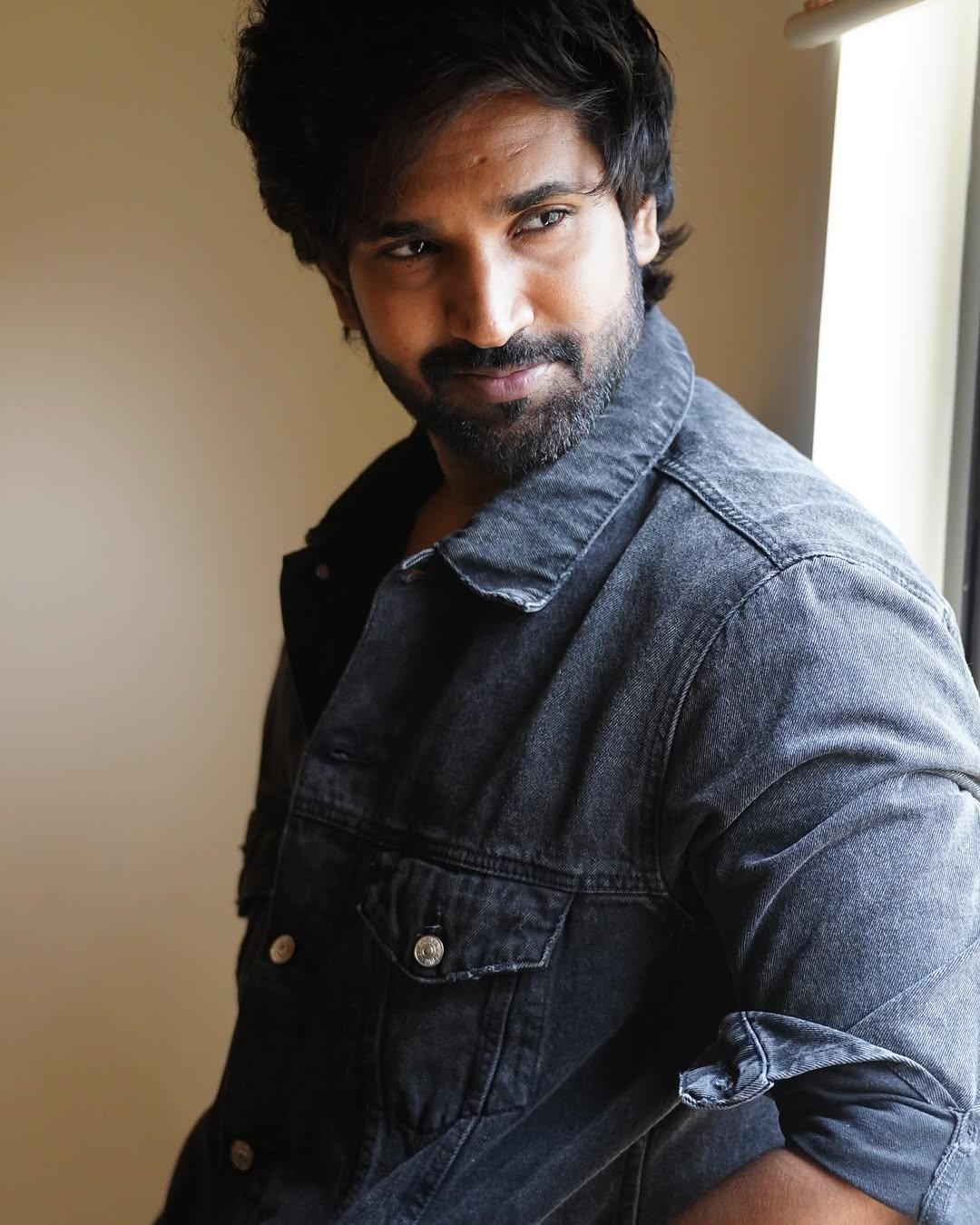 Aadhi-starrer 'Maragadha Naanayam 2' goes on floors with grand pooja ceremony!