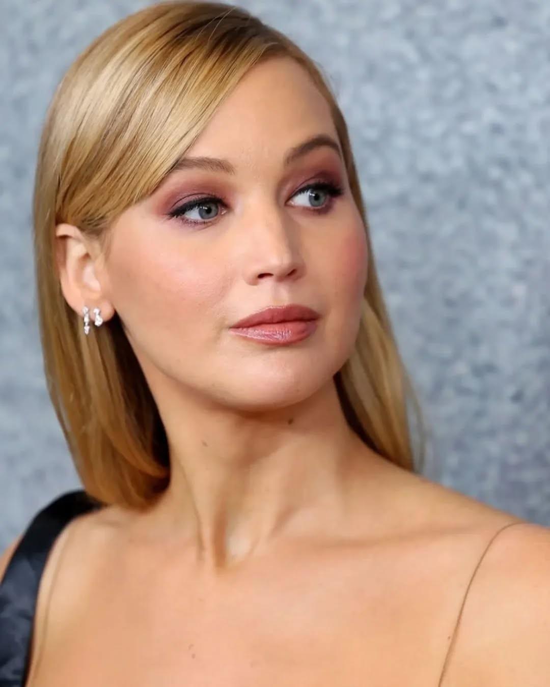 Jennifer Lawrence is not sure about speaking out on Trump, politics