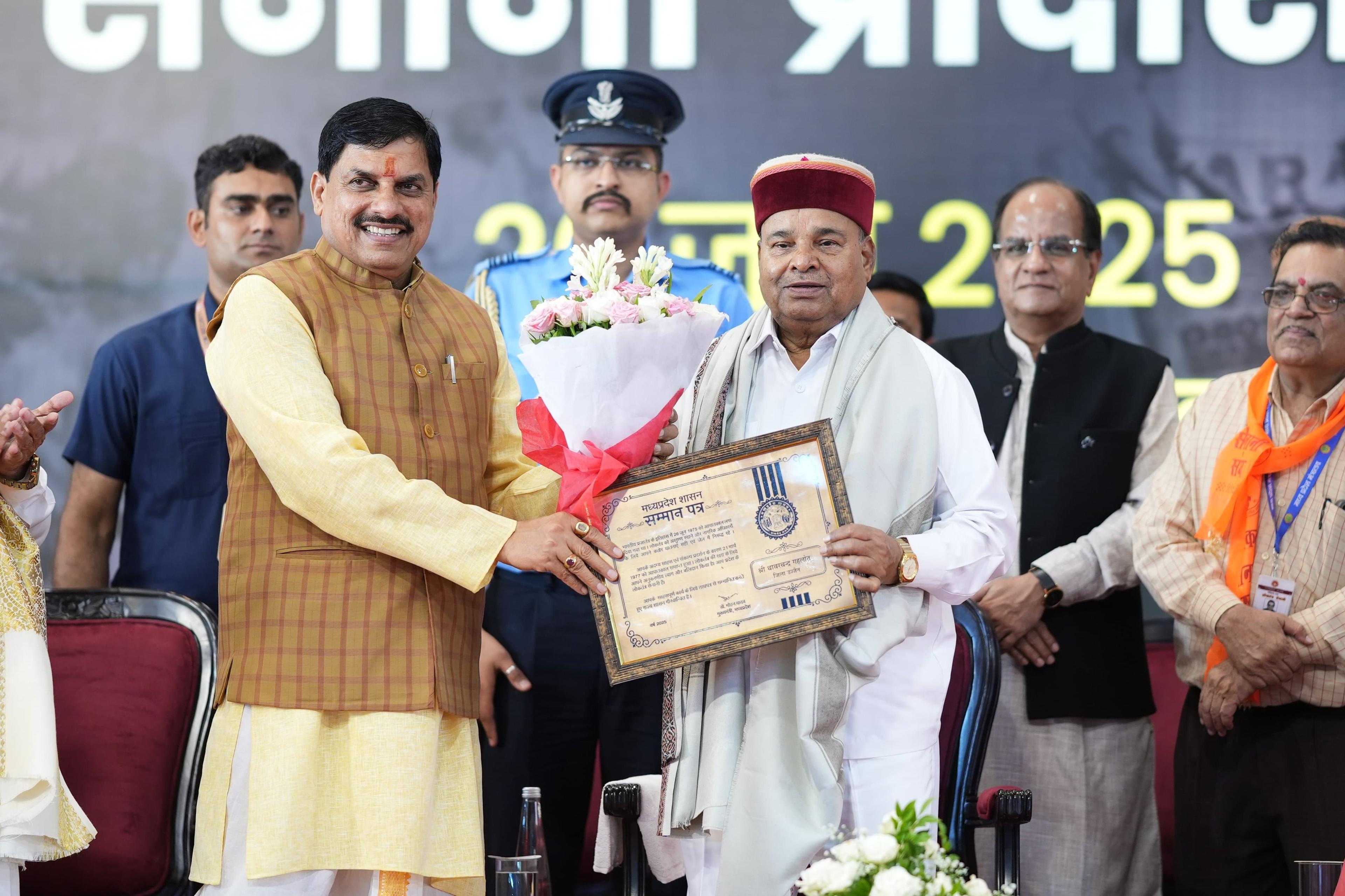 India witnessed unprecedented growth after Independence but 'Emergency' remains a dent: K'taka Guv