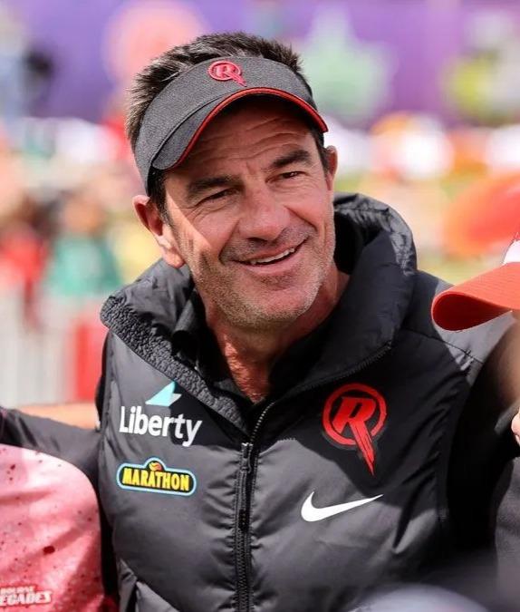 WBBL: Melbourne Renegades resign title-winning coach Simon Helmot three years