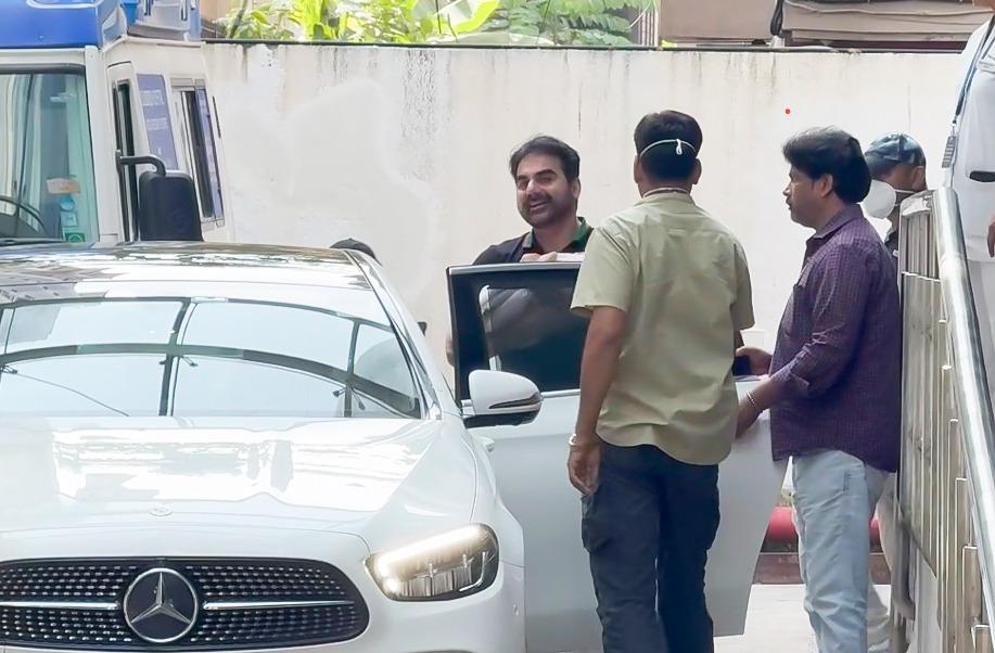 Arbaaz Khan brings his newborn princess home from the hospital