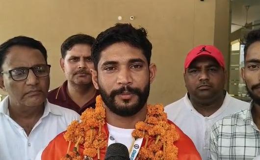 Gujarat: 30-year-old Sandeep sets world record with 20,000 surya namaskars in 37 hours