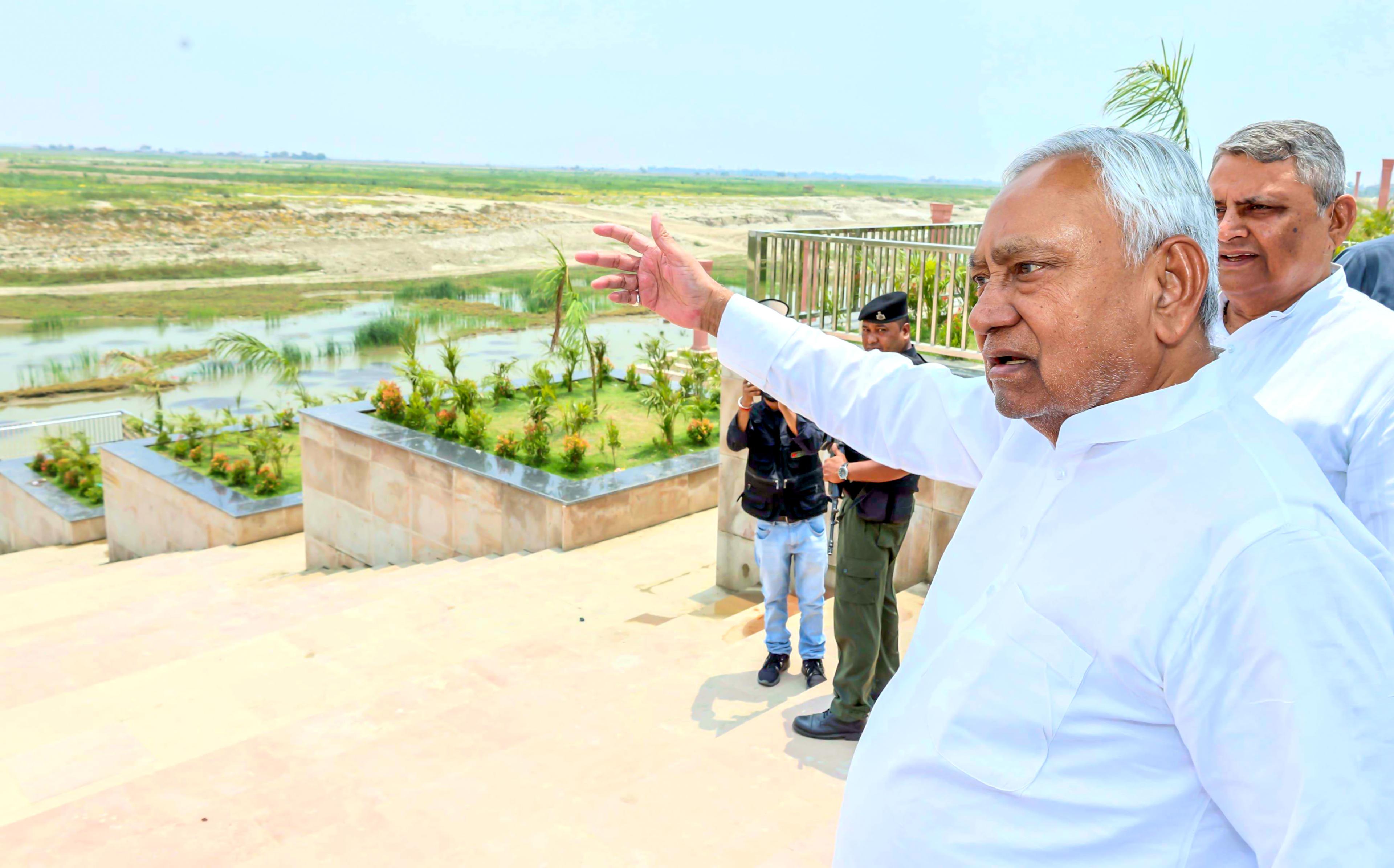 Bihar CM reviews Ganga revival works at Bakhtiyarpur; stresses on timely completion