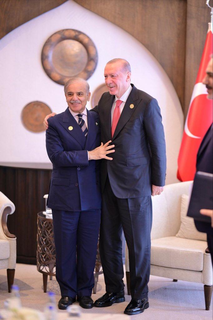'Trusted friends' Pakistan and Turkey solidify defence partnership