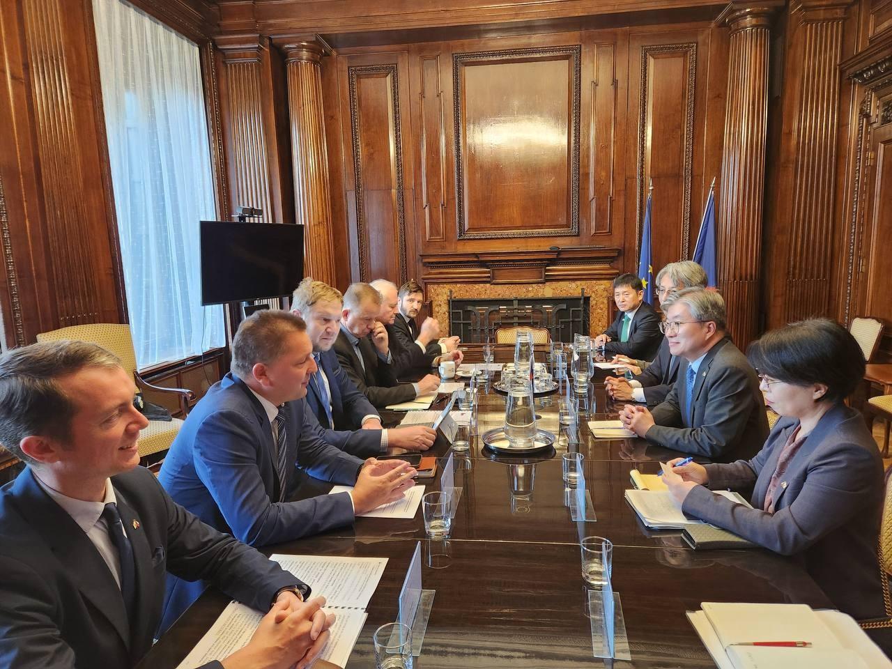 South Korea, Czech Republic to ensure smooth completion of Dukovany nuclear project