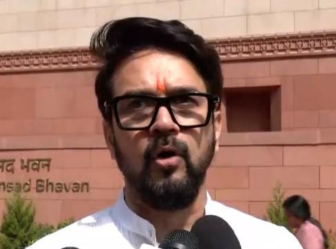 BJP MPs welcome Centre's move to slash excise duty on petrol, diesel