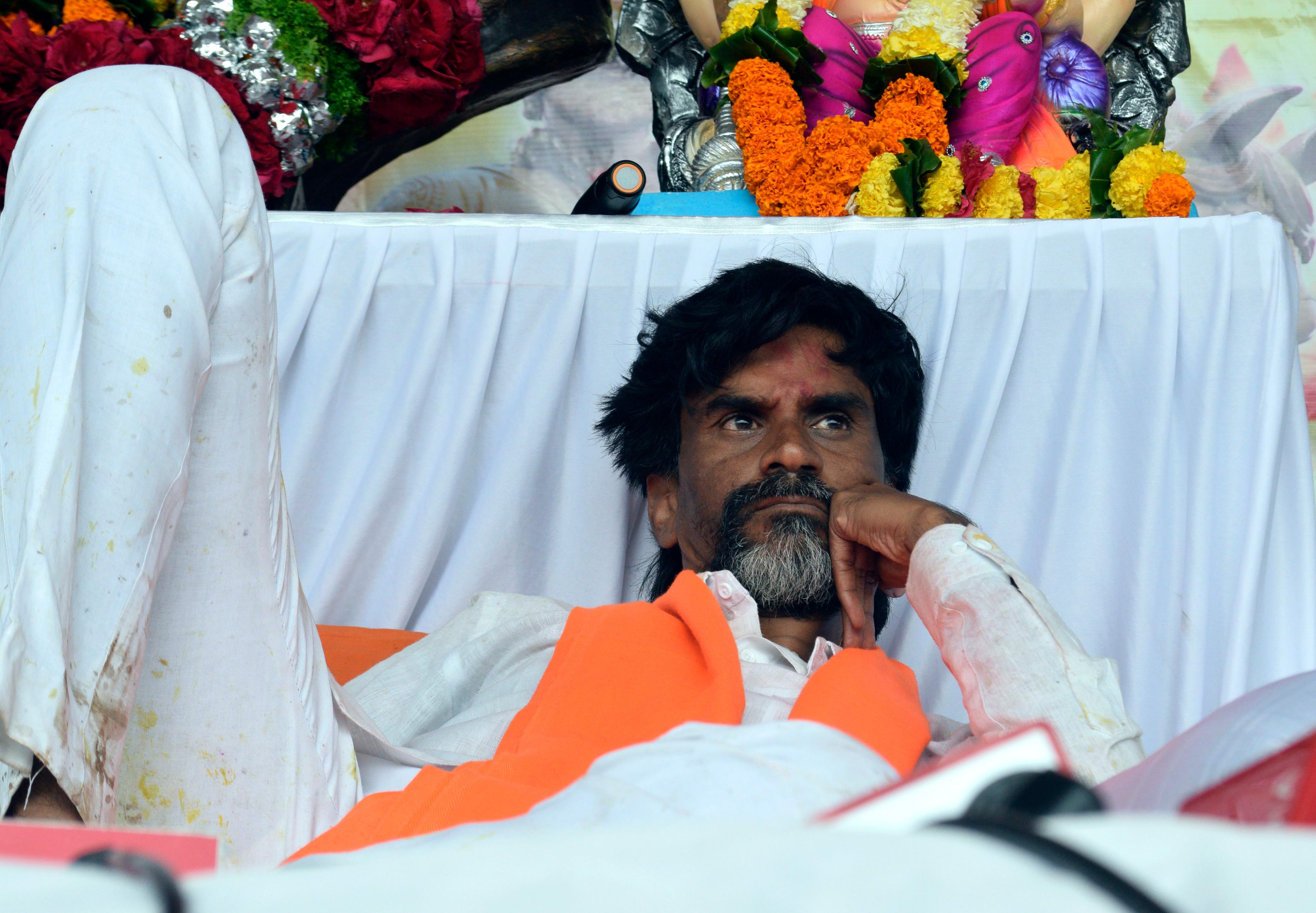 Vacate Azad Maidan as soon as possible: Mumbai Police notice to Jarange-Patil