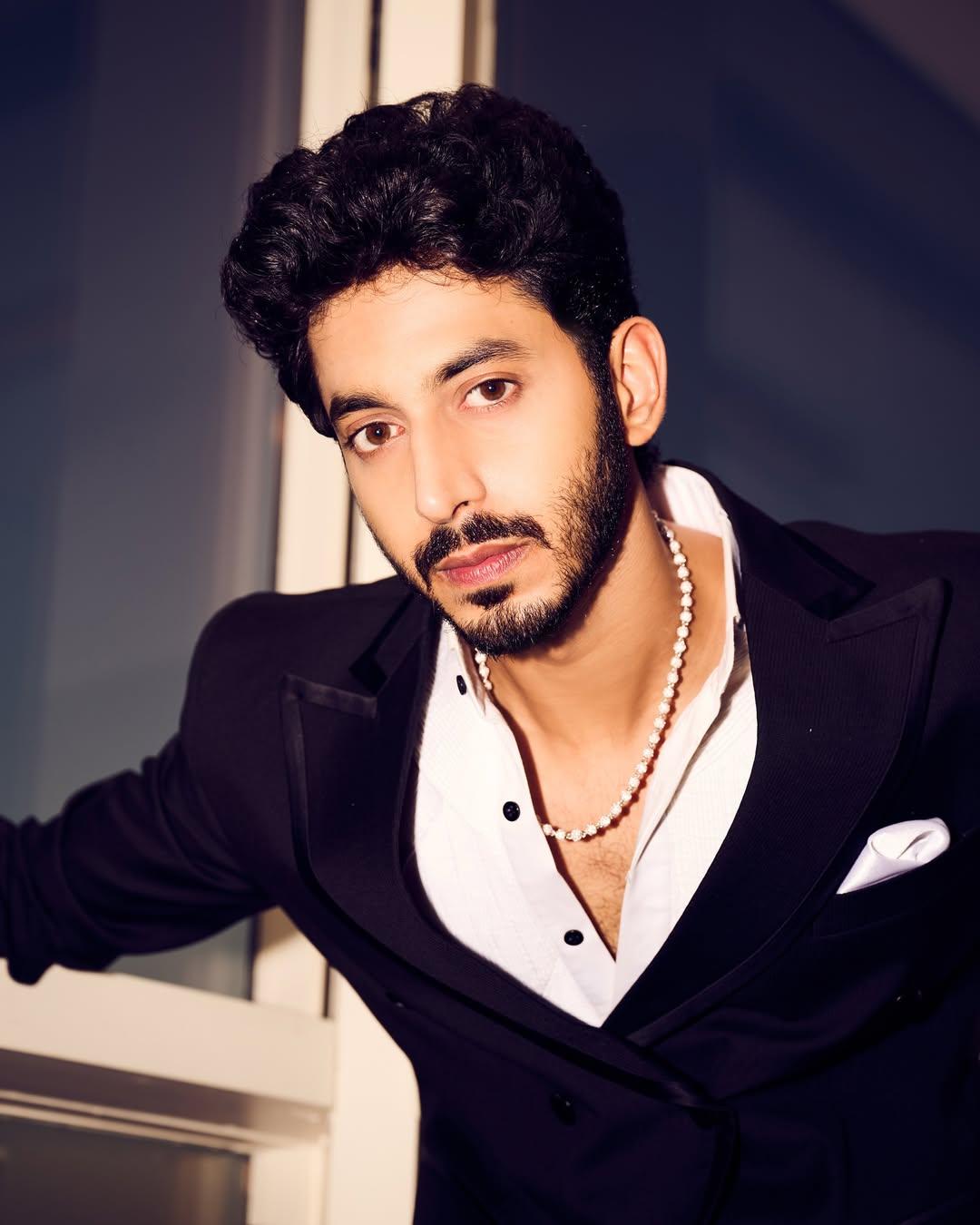 Mihir Ahuja recalls a memorable moment from his lunch at Shah Rukh Khan’s home Mannat