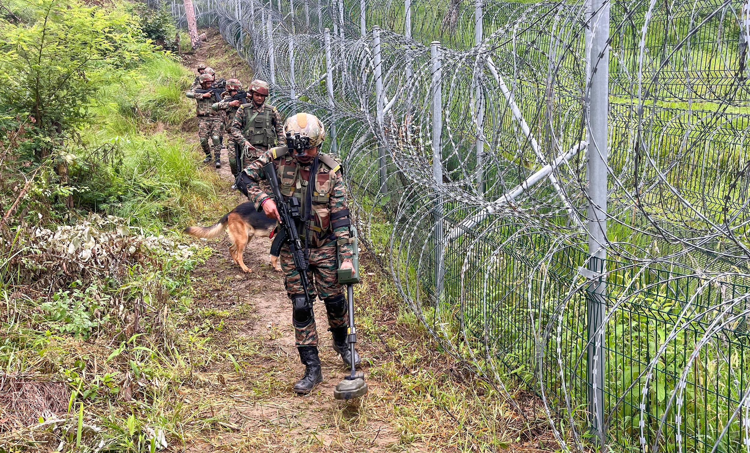 Terrorist killed as army foils infiltration bid in J&K's Rajouri
