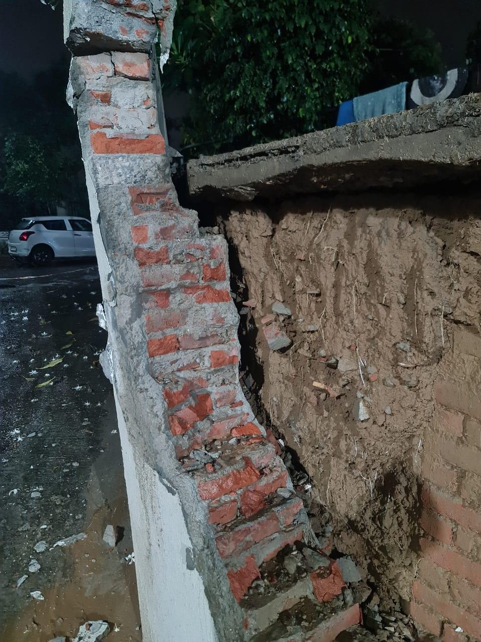 MP: Three dead as house wall collapses during storm in Gwalior