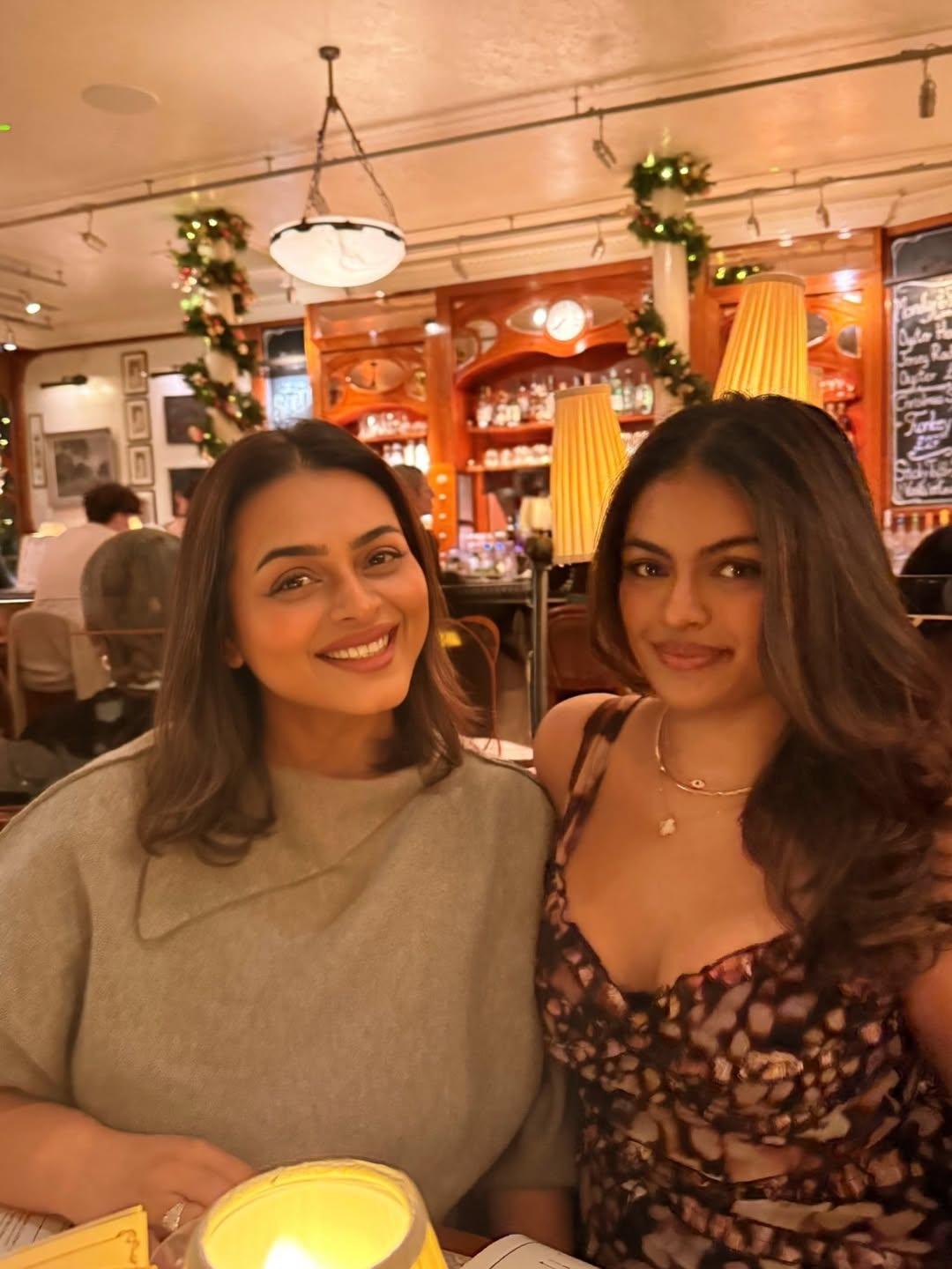 Shilpa Shirodkar treats daughter Anoushka Ranjit to a special family birthday dinner