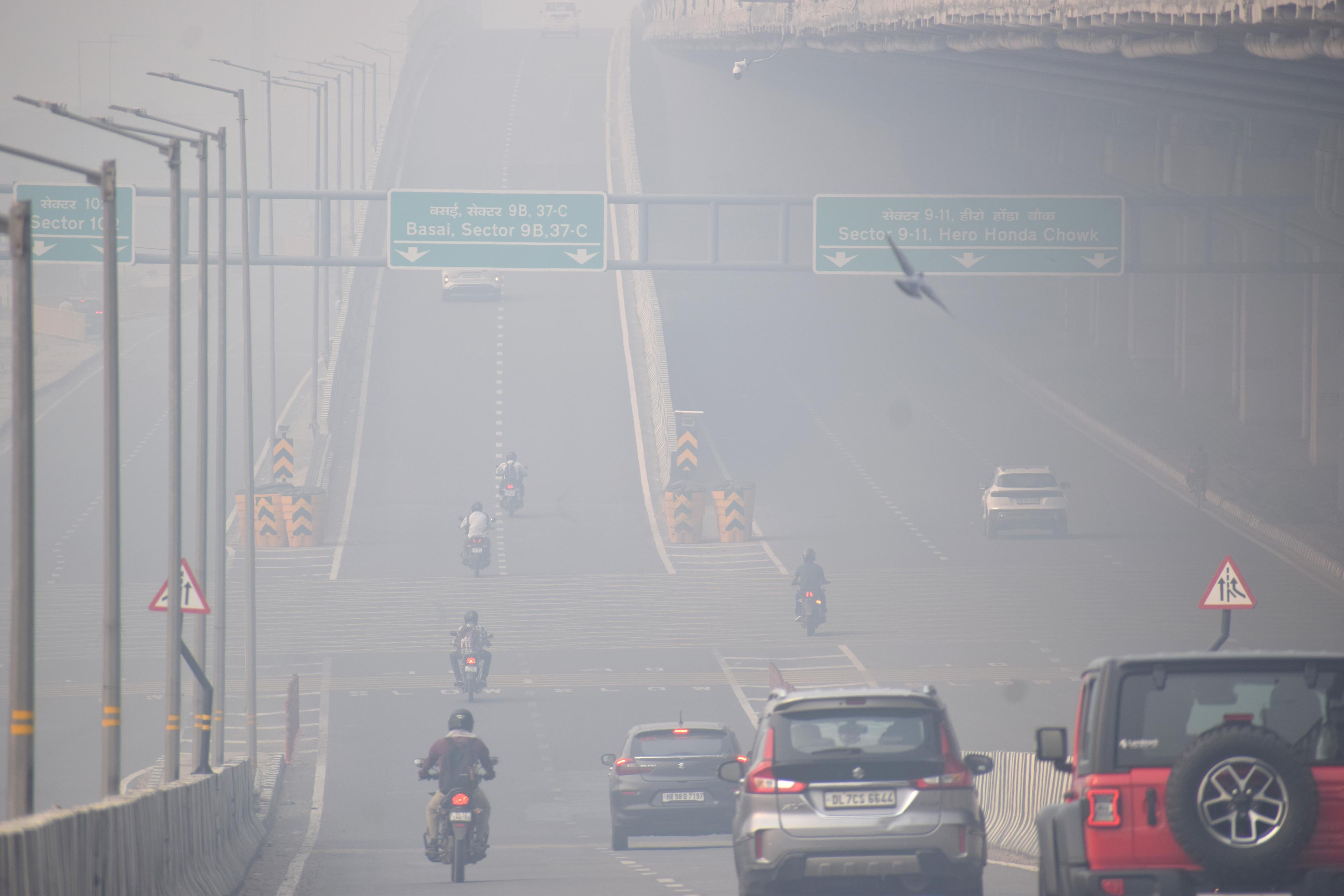 Delhi’s air pollution levels on Diwali surge to dangerous highs: Report