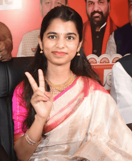 Bihar Assembly polls: Singer Maithili Thakur gets BJP ticket from Alinagar constituency