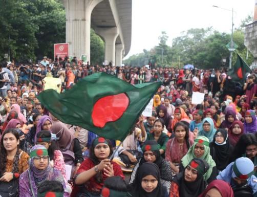 Bangladesh: Student outfit suspends all units amid extortion allegations