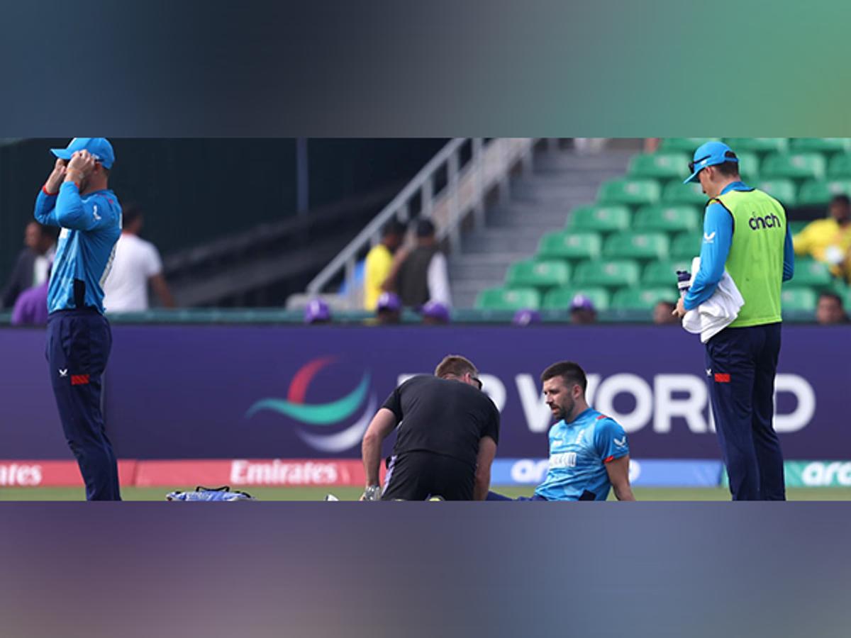 Mark Wood suffers injury