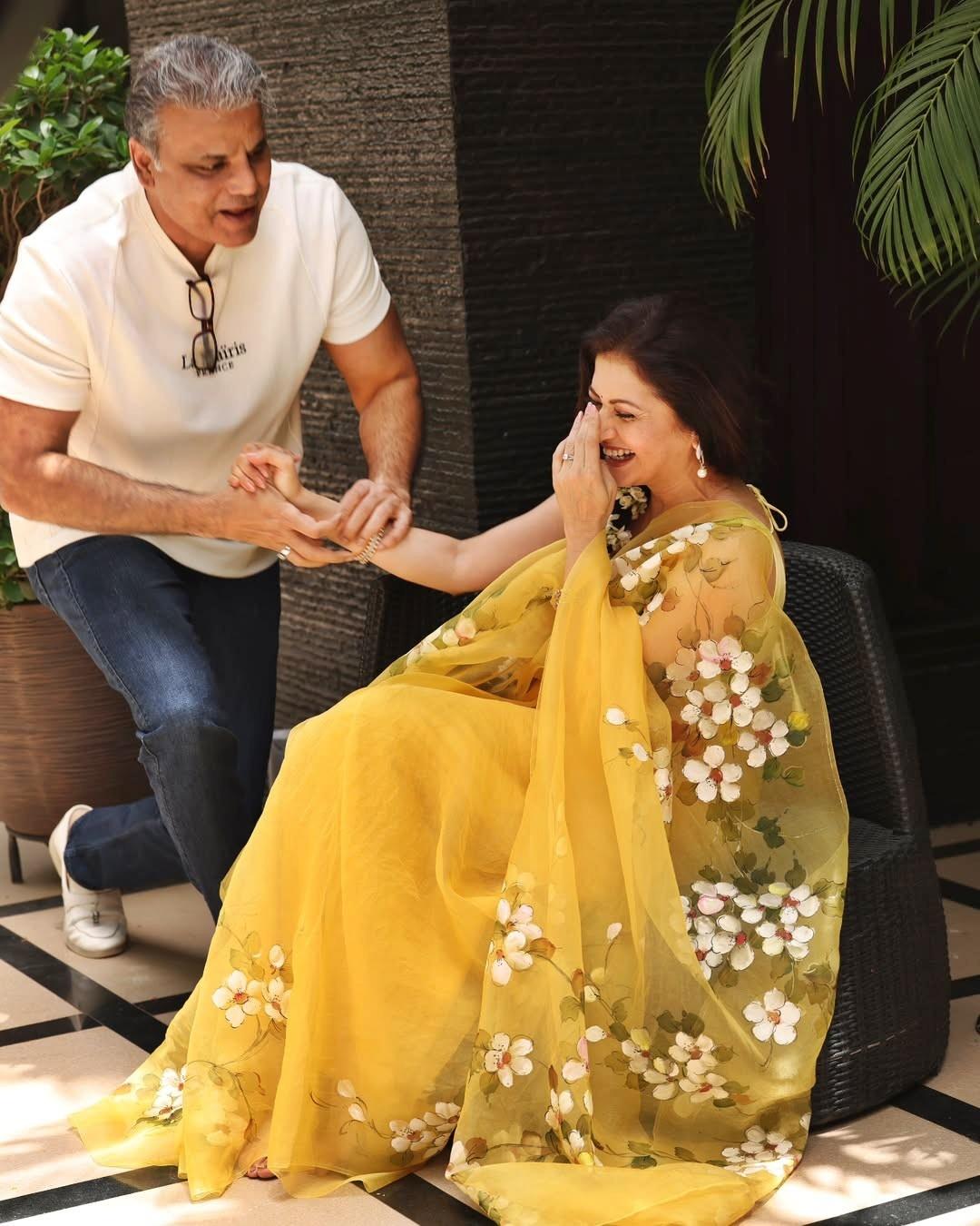 Bhagyashree’s husband finally goes down on one knee to propose to the actress