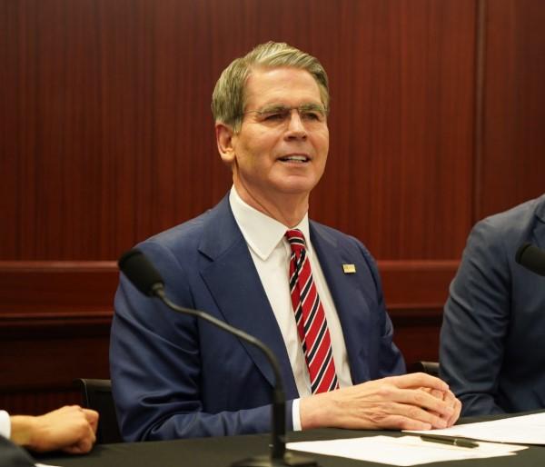 After India, US allows other nations to buy Russian oil at sea