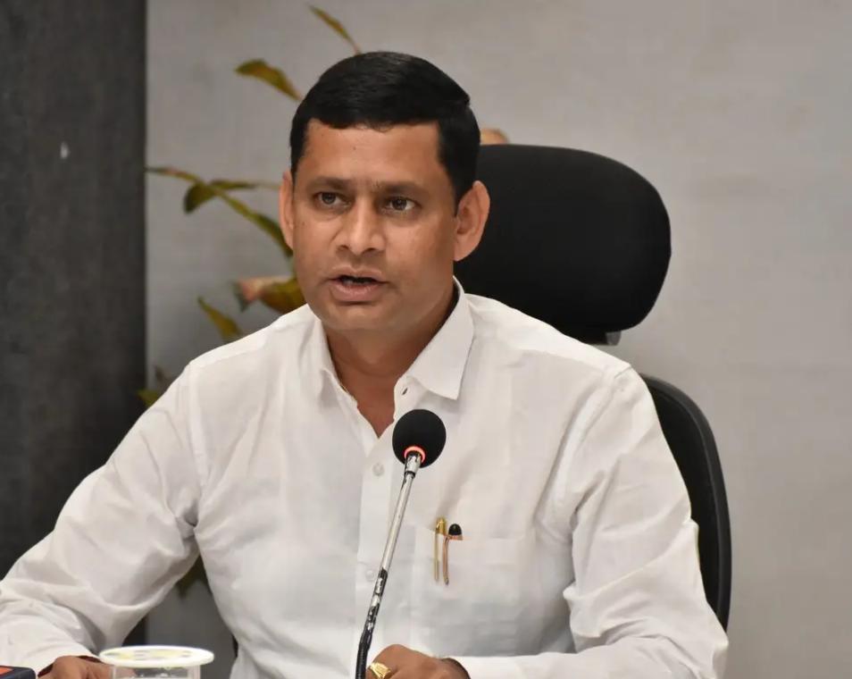 2,913 beneficiaries in Rajkot got loans under 'Vajpayee Bankable Scheme': Gujarat minister