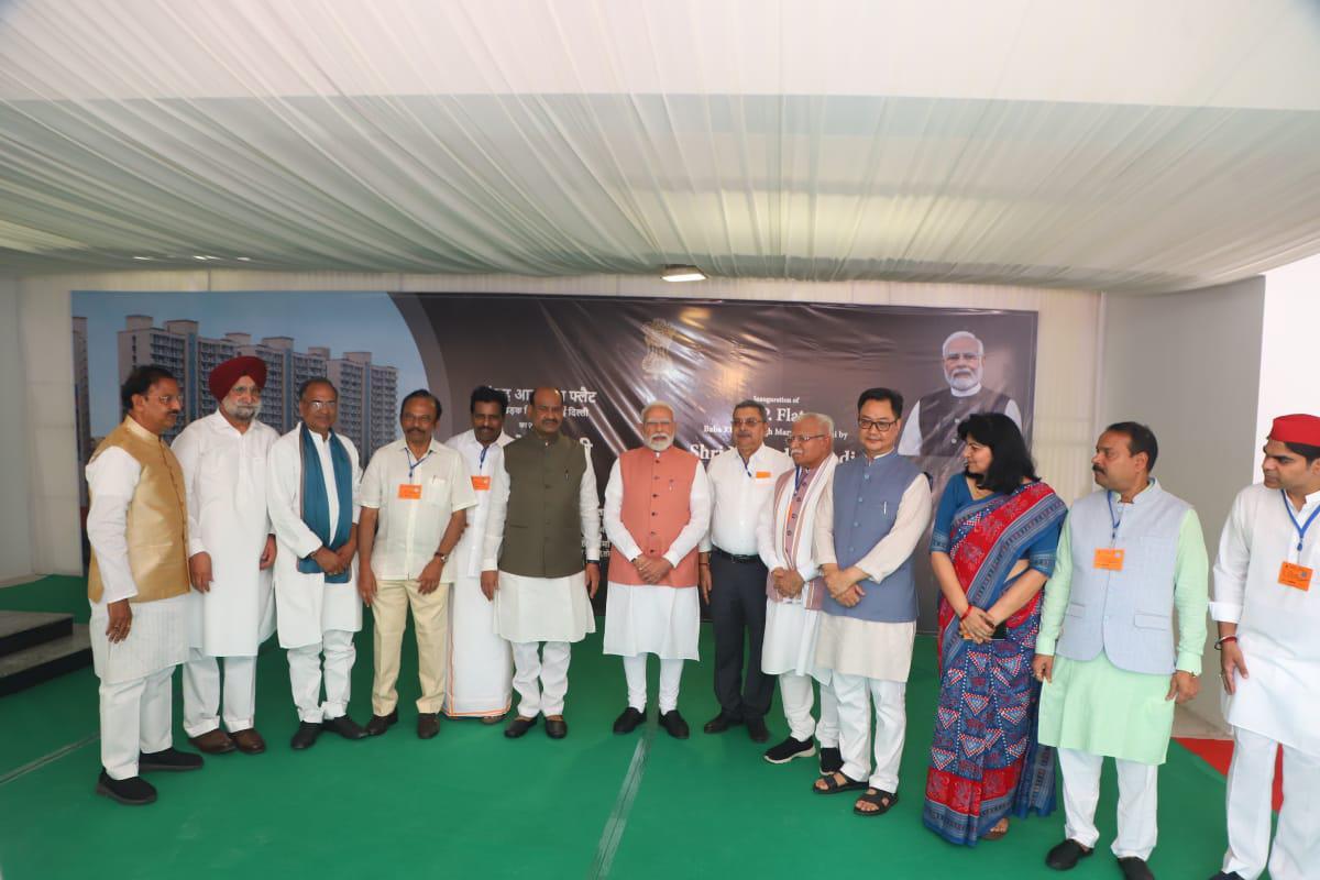 Days after resigning as Trinamool Chief Whip in LS, Kalyan Banerjee spotted interacting cordially with PM Modi