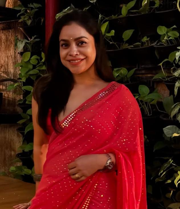 ‘Bibliophile’ Sumona Chakravarti reflects on heartbreak, healing and quiet comfort