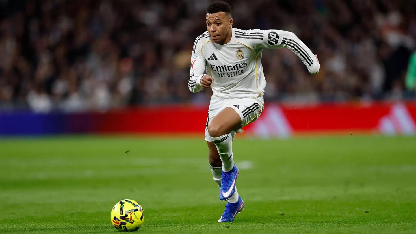 Real Madrid's Kylian Mbappe suffers a knee injury, likely to be out for three weeks