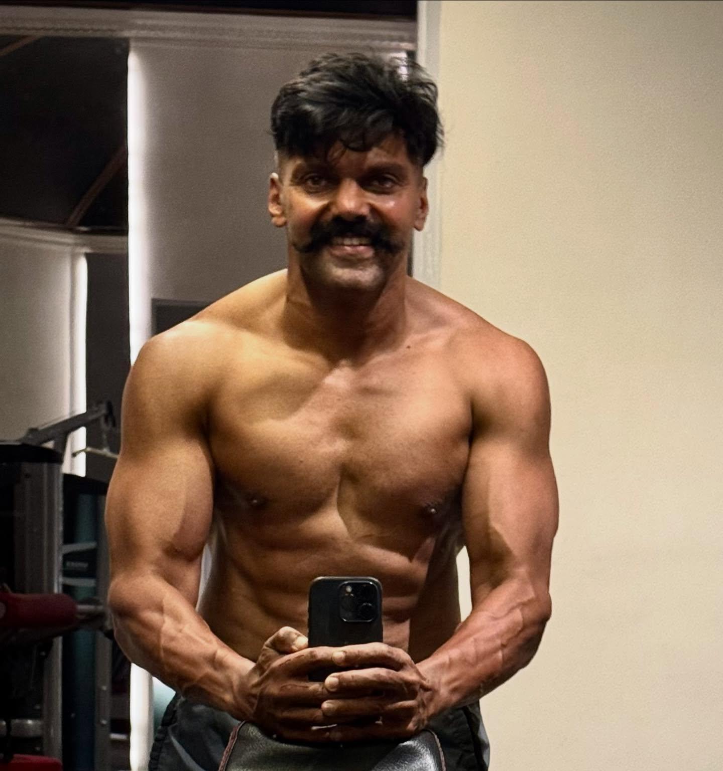 Arya hopes rains stay away to enable 'Vettavam' team to continue shooting of climax