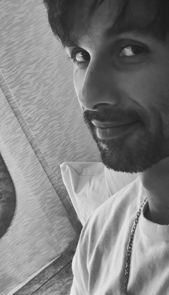 Shahid Kapoor says ‘delayed flights are lovely’