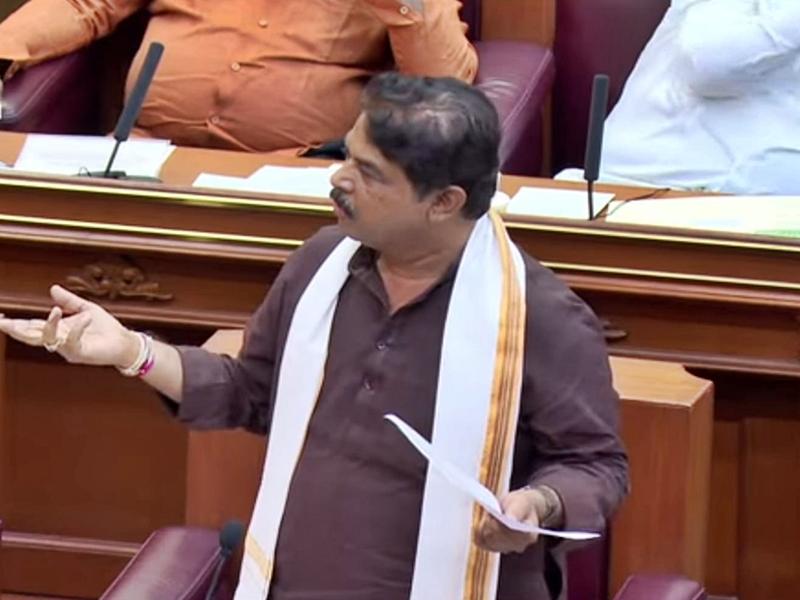 'Sit and decide who is CM': BJP's stern jab at Cong-led K'taka govt amid leadership tussle