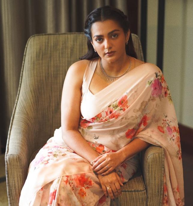 Parvathy Thiruvothu shares experience of working with Hrithik Roshan: Grounded and risk-taking storytelling