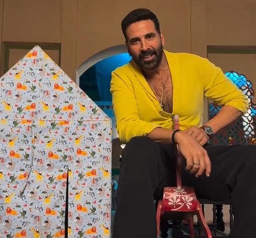 Akshay Kumar presents Vidya Balan as a fun birthday surprise for Priyadarshan