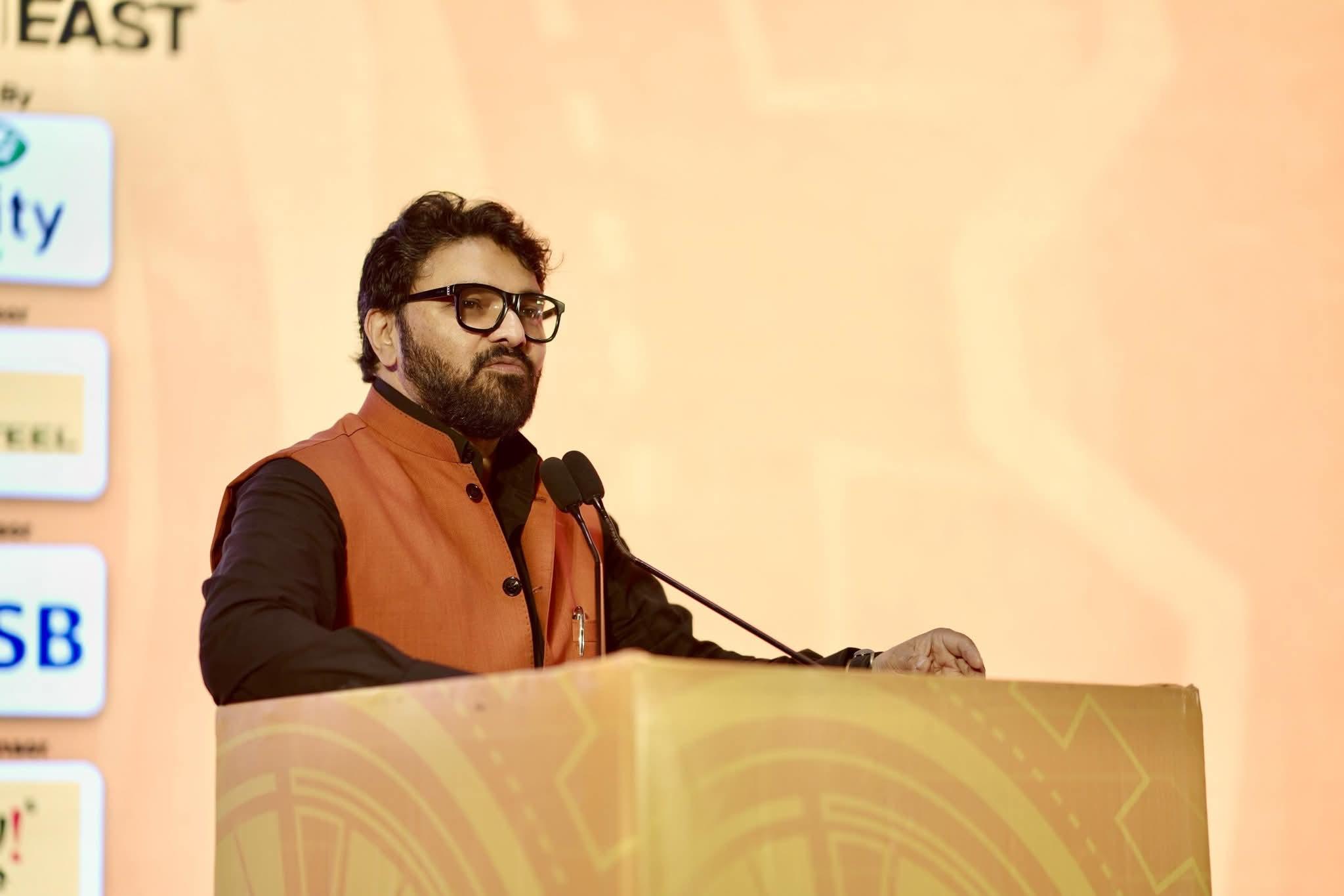 Babul Supriyo reflects on the changing role of female singers: Male singers sing in high octave...