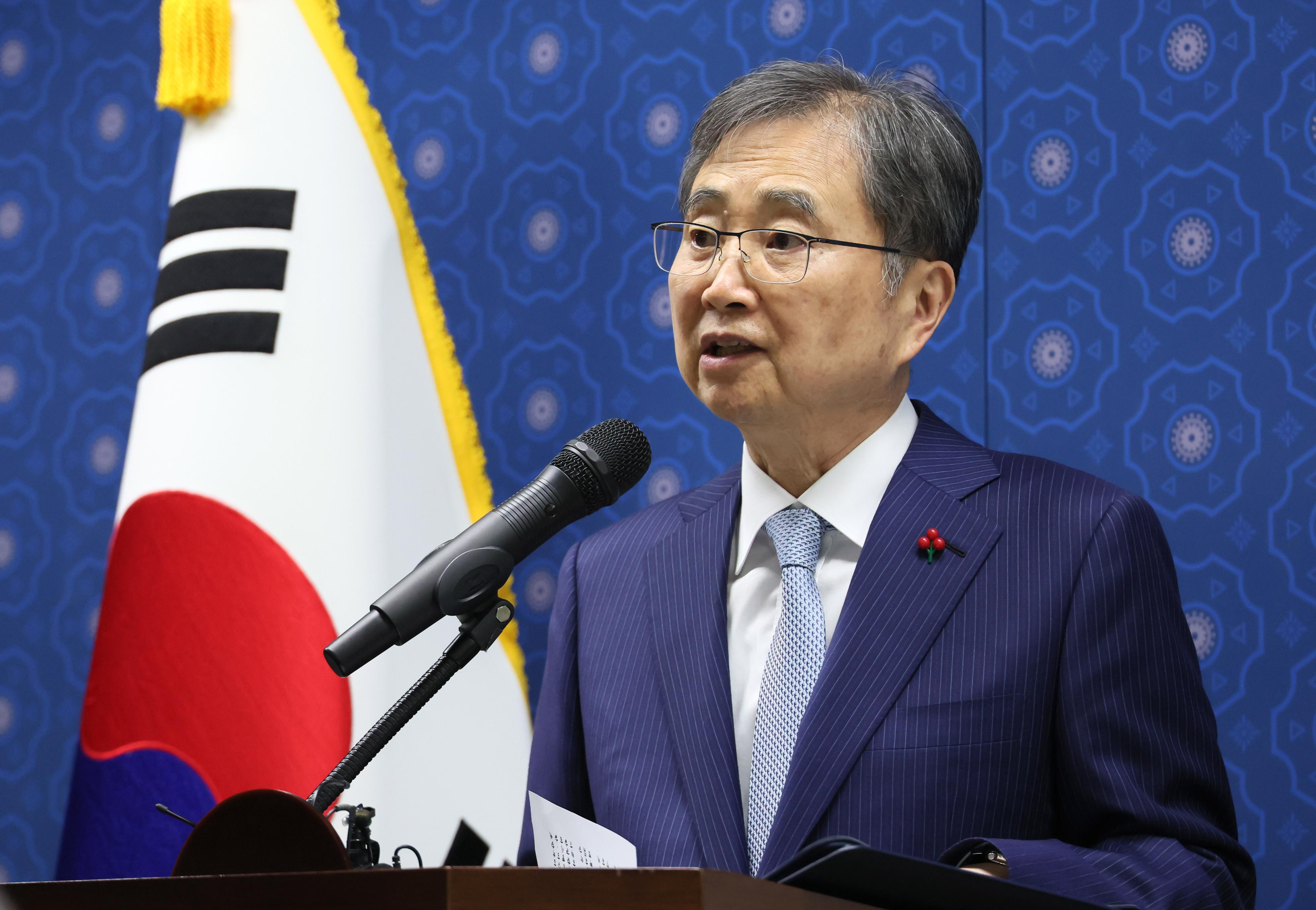 South Korean FM vows to revamp overseas missions to expand, diversify diplomacy