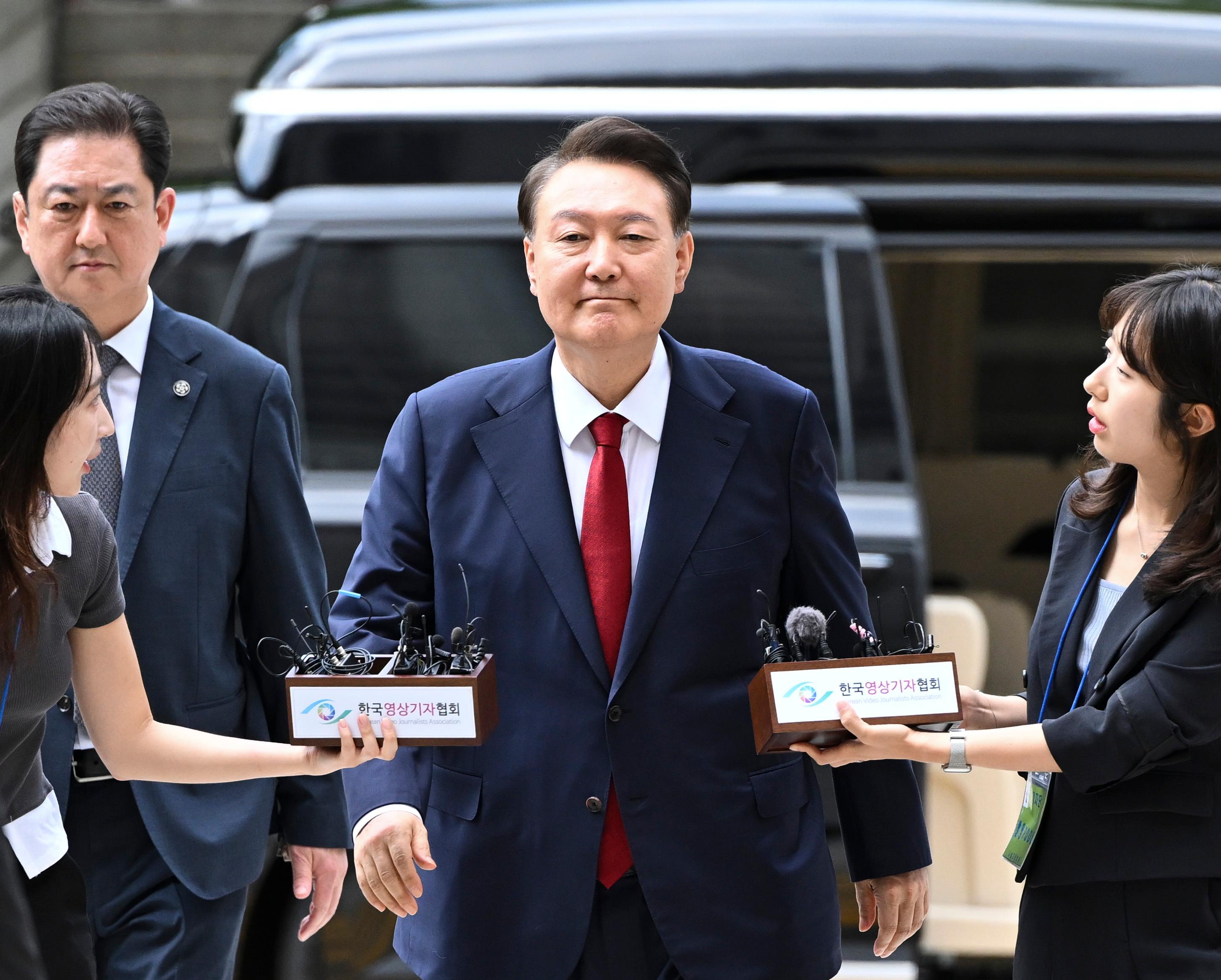 South Korean Ex-President Yoon files for review of legality of his arrest