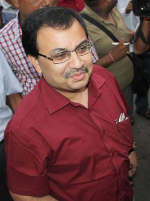 Calcutta HC grants conditional permission to Kunal Ghosh to travel abroad