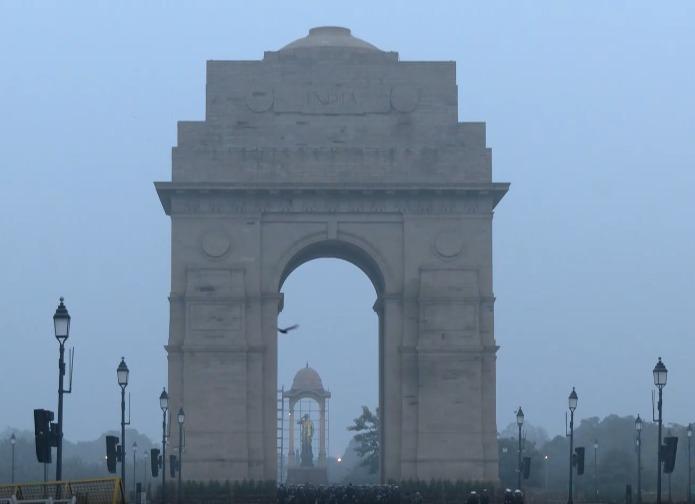 Delhi air quality improves to ‘poor’ category, national capital reels under icy cold conditions