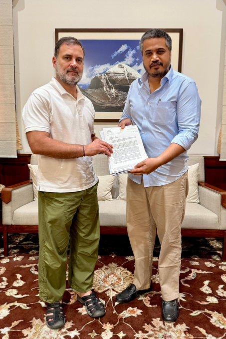 Rahul Gandhi backs demand for fair probe into Ajit Pawar's air crash death