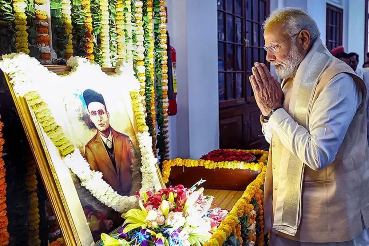 PM Modi honors Veer Savarkar